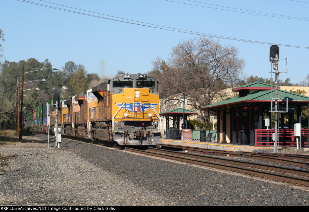 UP 8943 Bringing Stac train down the number 2 track